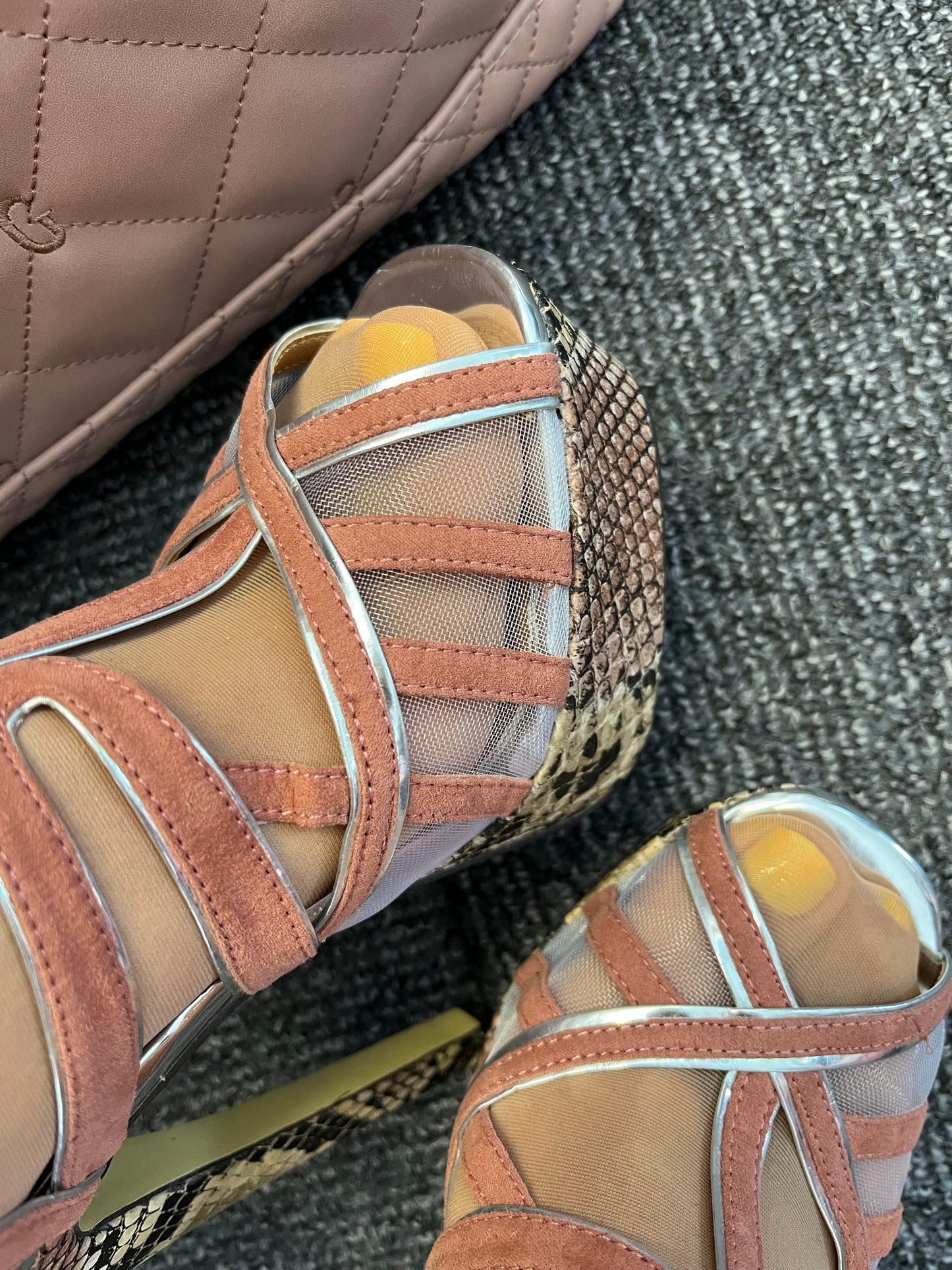 Sandalias sexis de tacón alto